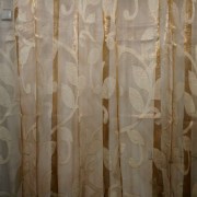 kr-318-kourtina-me-kladia